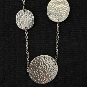 Chic Silver Hammered Necklace